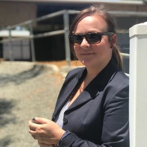 Meet your Posher, Laurel